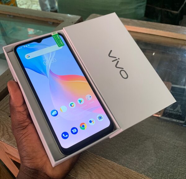 VIVO Y35 256GB/8GB DE RAM 2SIM 4G NEUF