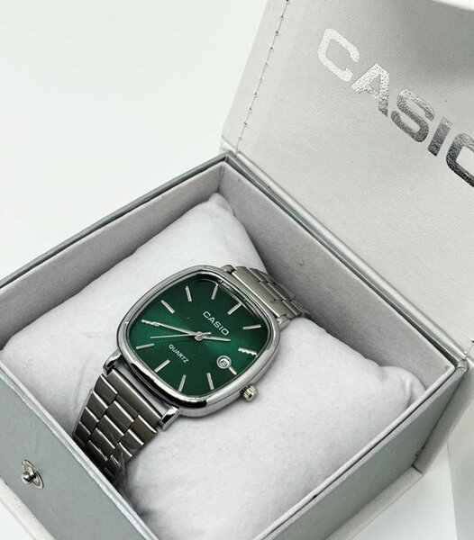 Montres Casio élégantes acier