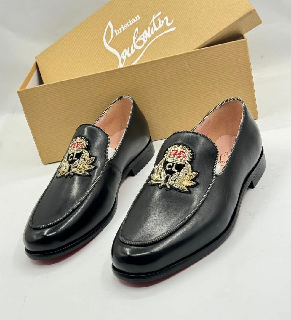CHRISTIAN LOUBOUTIN CLASSIC SHOE