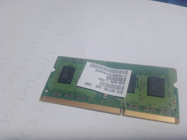 Barrette RAM 4 Go DDR3 PC3L