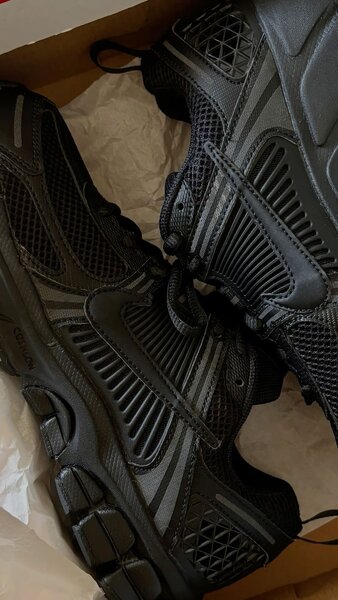 Nike vomero 5 black