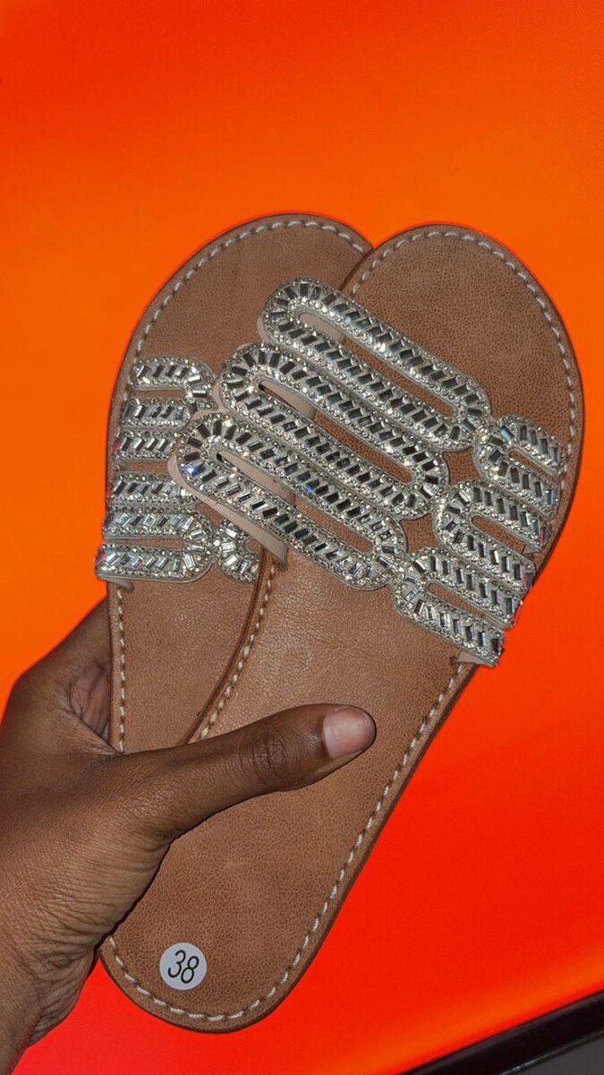 Sandales élégantes strass