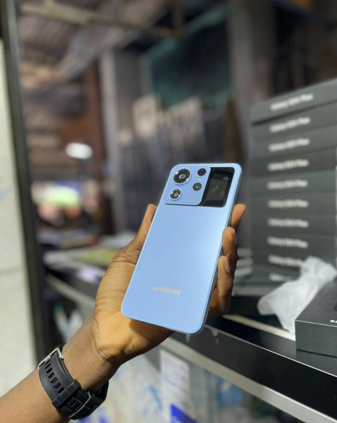 Smartphone moderne écran large