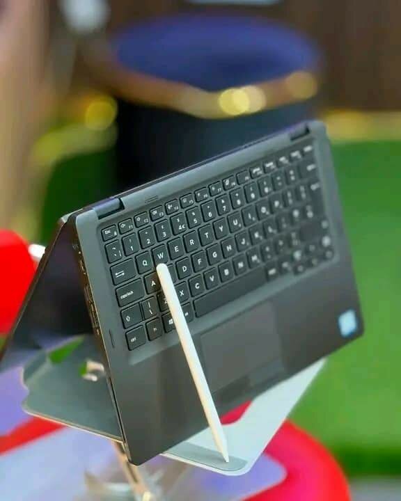 Ordinateur portable convertible 2-en-1