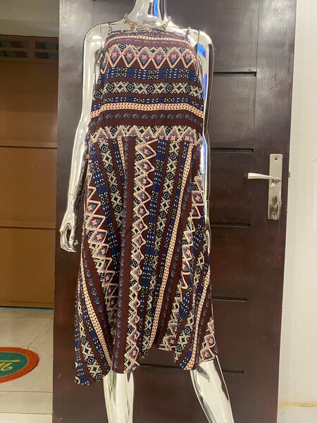 Robe élégante avec motifs bohèmes