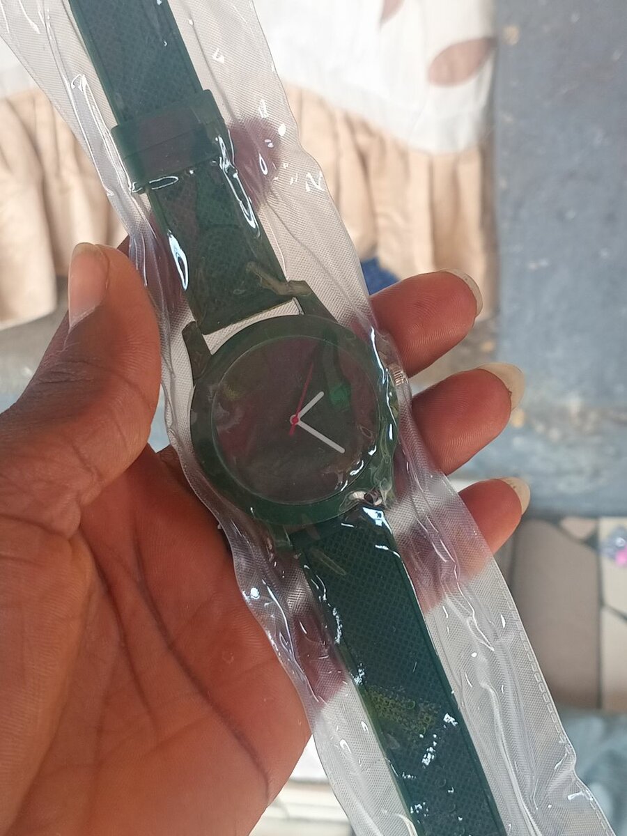 Montres élégantes unisexes