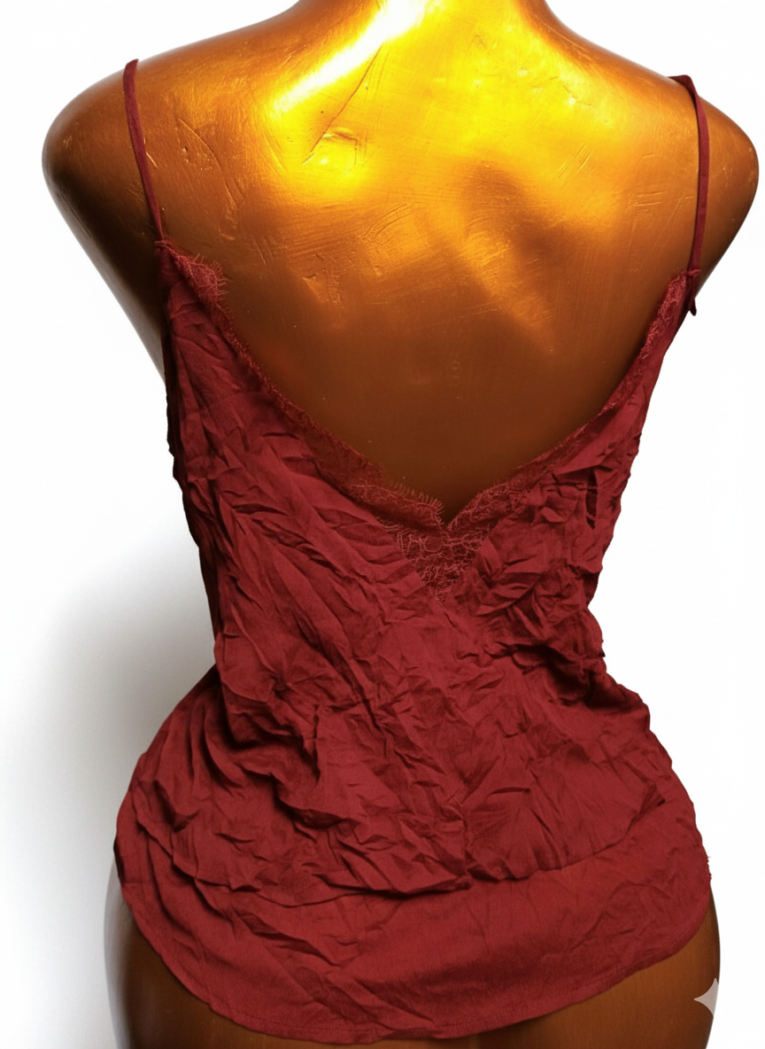 Top en dentelle bordeaux