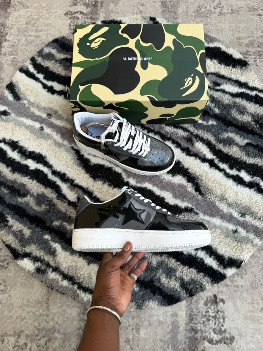 BAPE Bapesta Noires et Blanches
