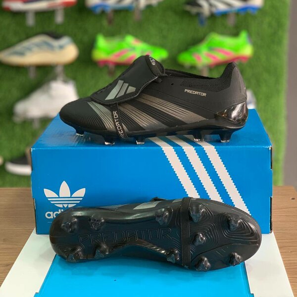 Predators men's football boots