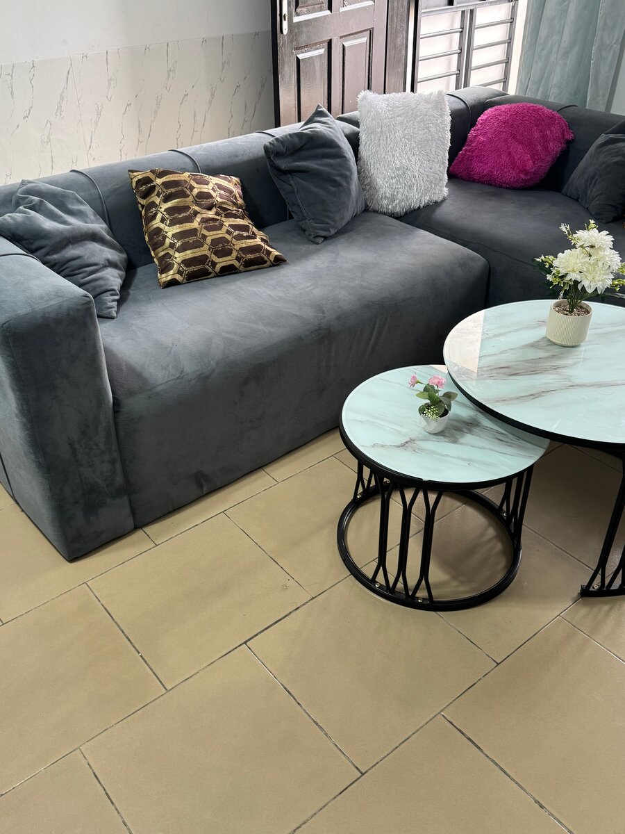 Canapé d'angle moderne gris