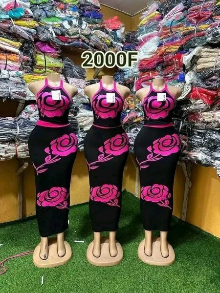 Robe longue rayée élégante