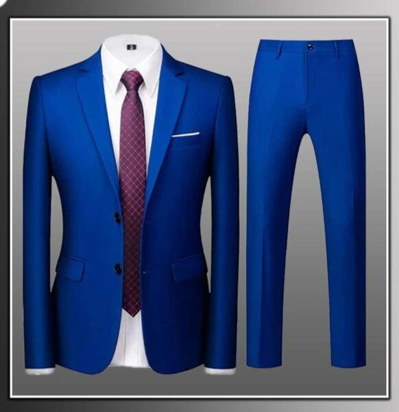 Costume élégant bleu homme