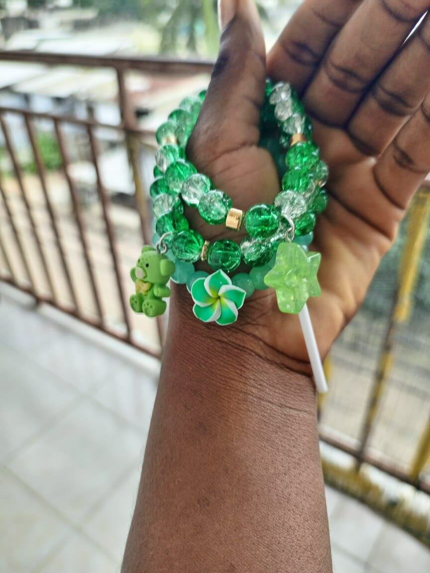 Bracelet perles vertes élégantes