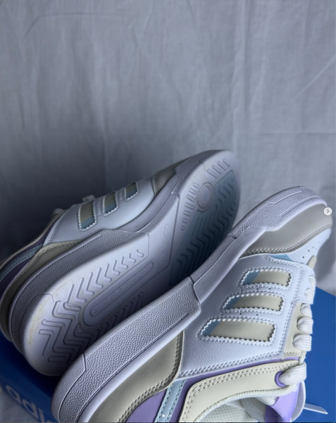 Кроссовки Adidas