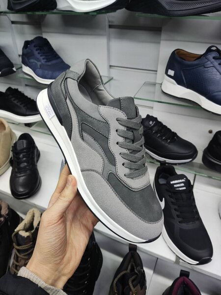 Полуспортивные