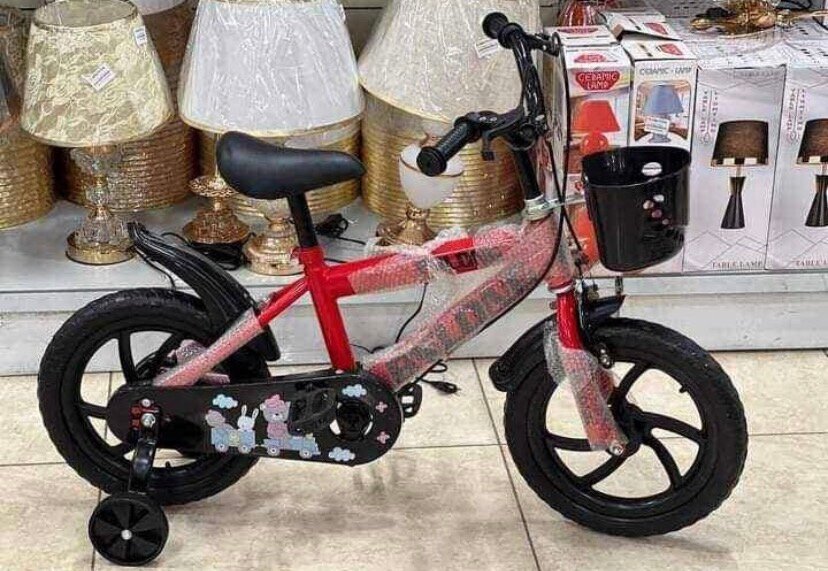 Vélo Enfant avec Stabilisateurs