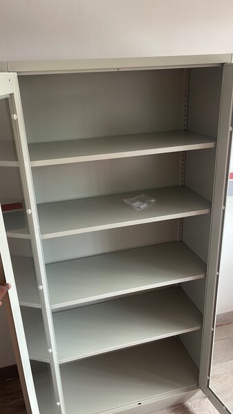 Armoire vitre