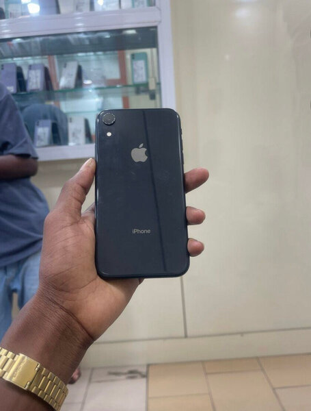 iPhone XR noir reconditionné