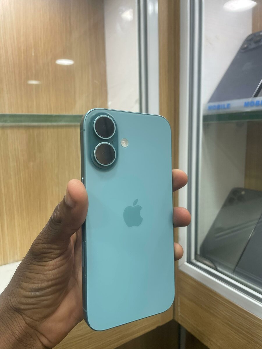 16 simple 128Go batterie 90%