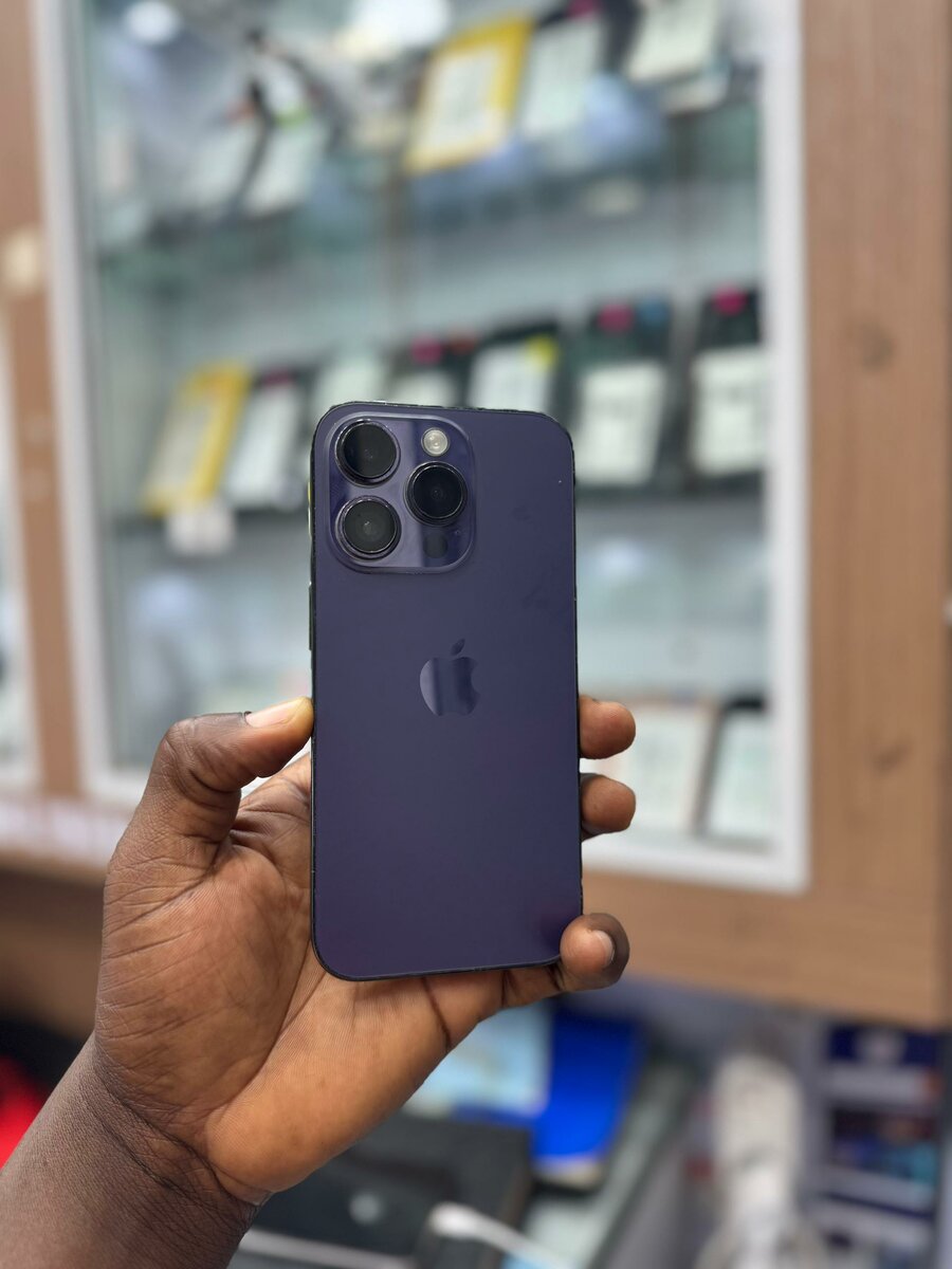 14 pro 128Go sans ID tout est