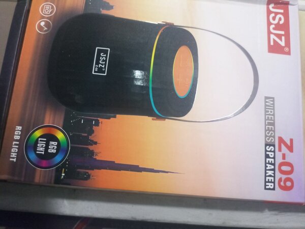 Enceinte sans fil RGB Z-09