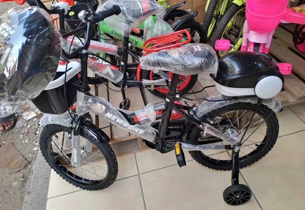 Vélo enfant avec stabilisateurs