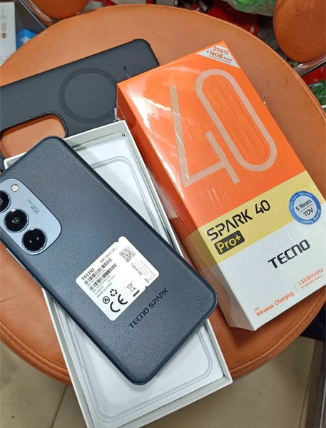 Tecno Spark 40 Pro