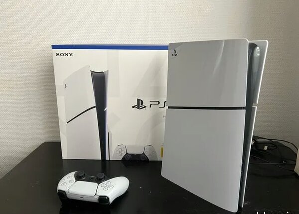 Console PS5 Sony avec manette