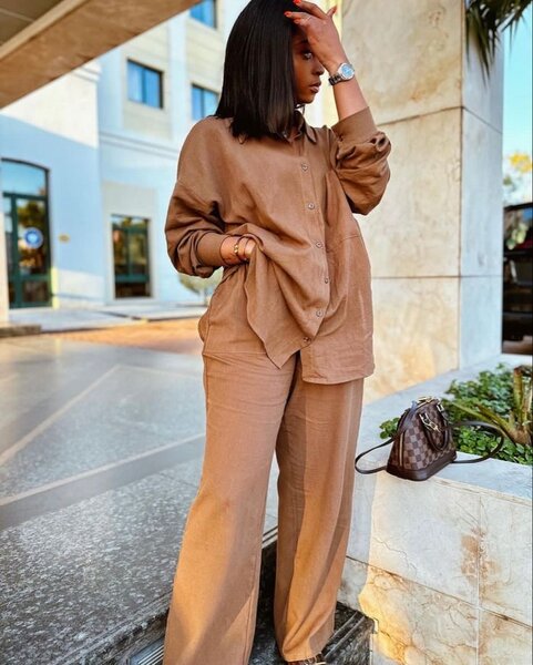 Ensemble chemisier et pantalon en lin