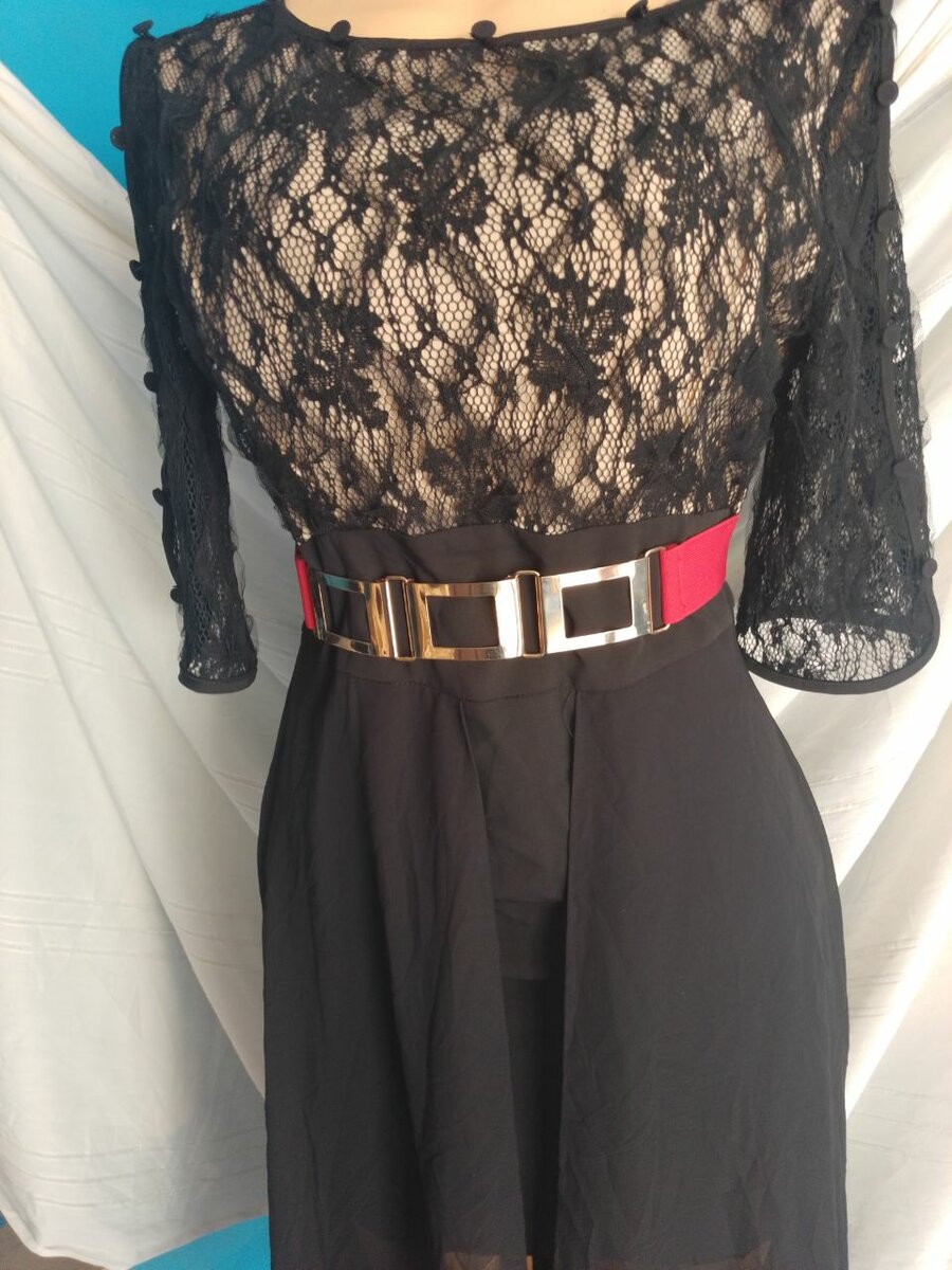 Robe élégante ceinturée femme