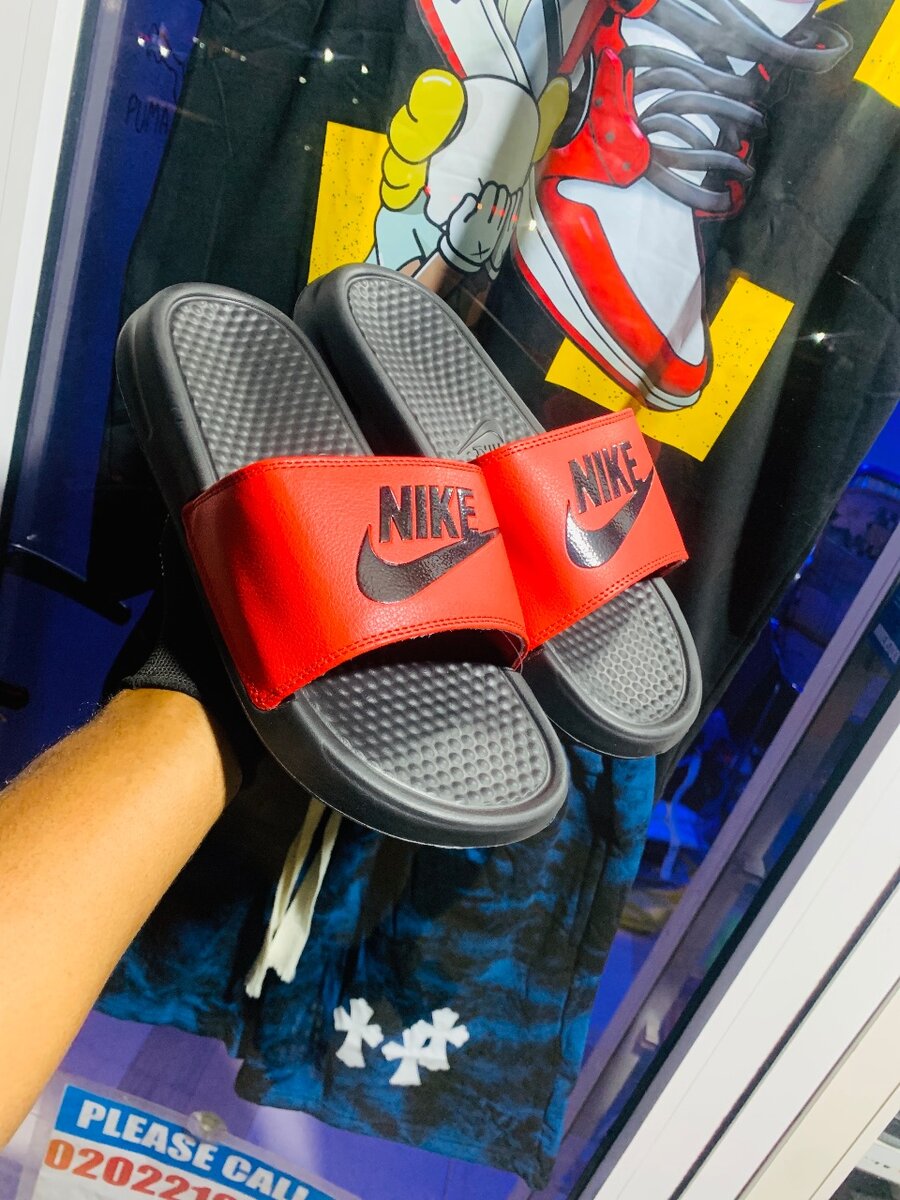 Nike Benassi Slide 39-45
