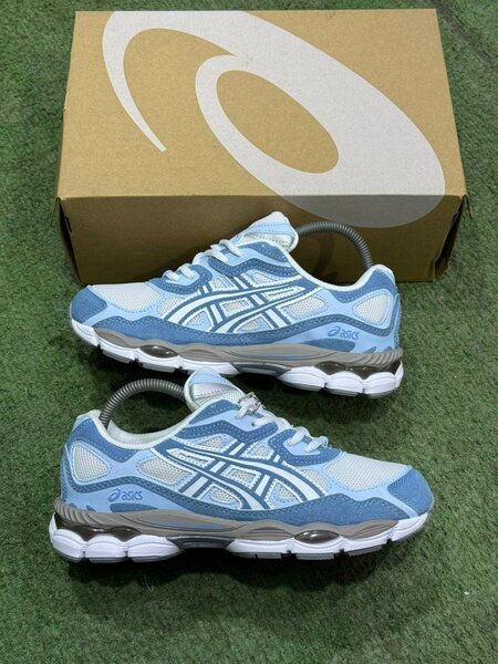 Chaussures de course Asics