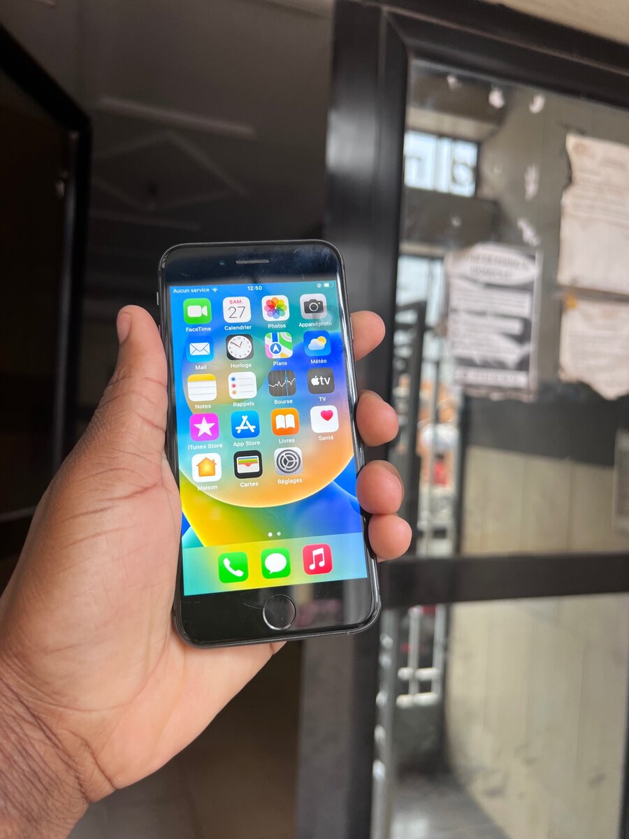 iPhone 8 64g propre