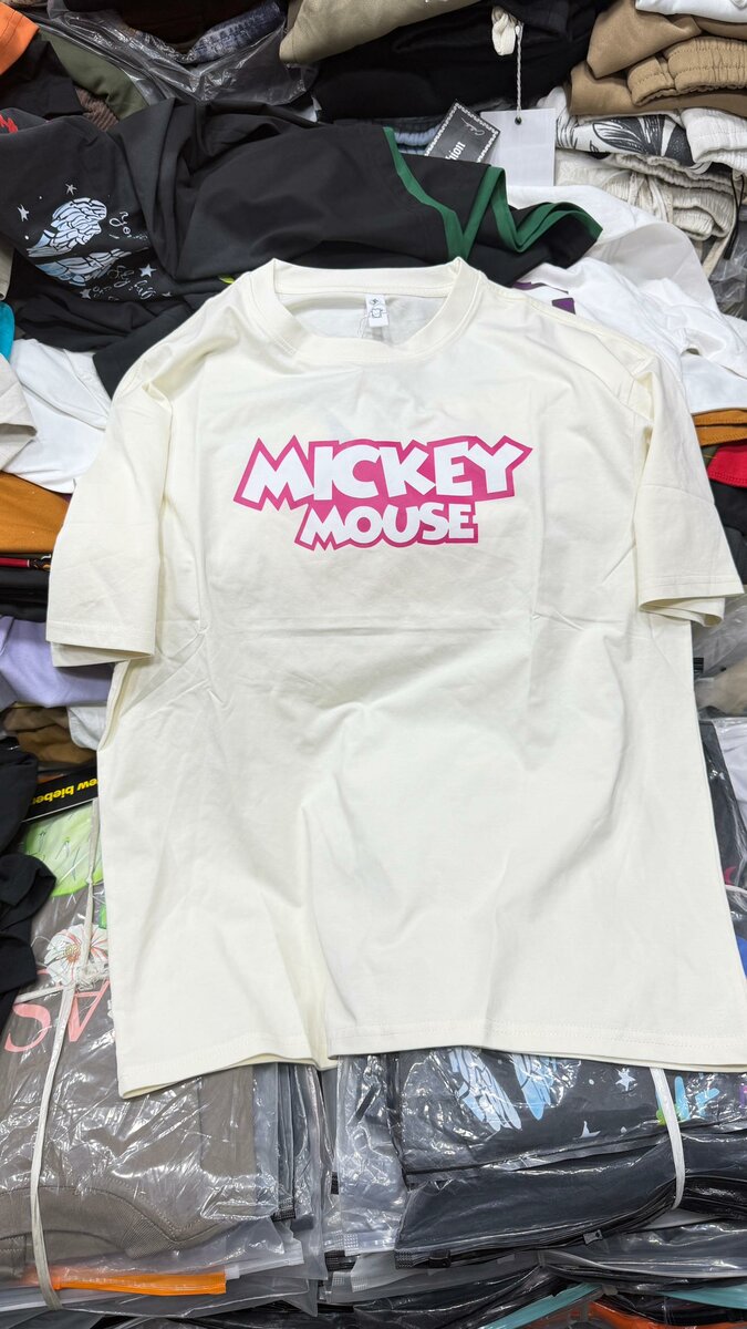 T-shirt Mickey Mouse pour homme