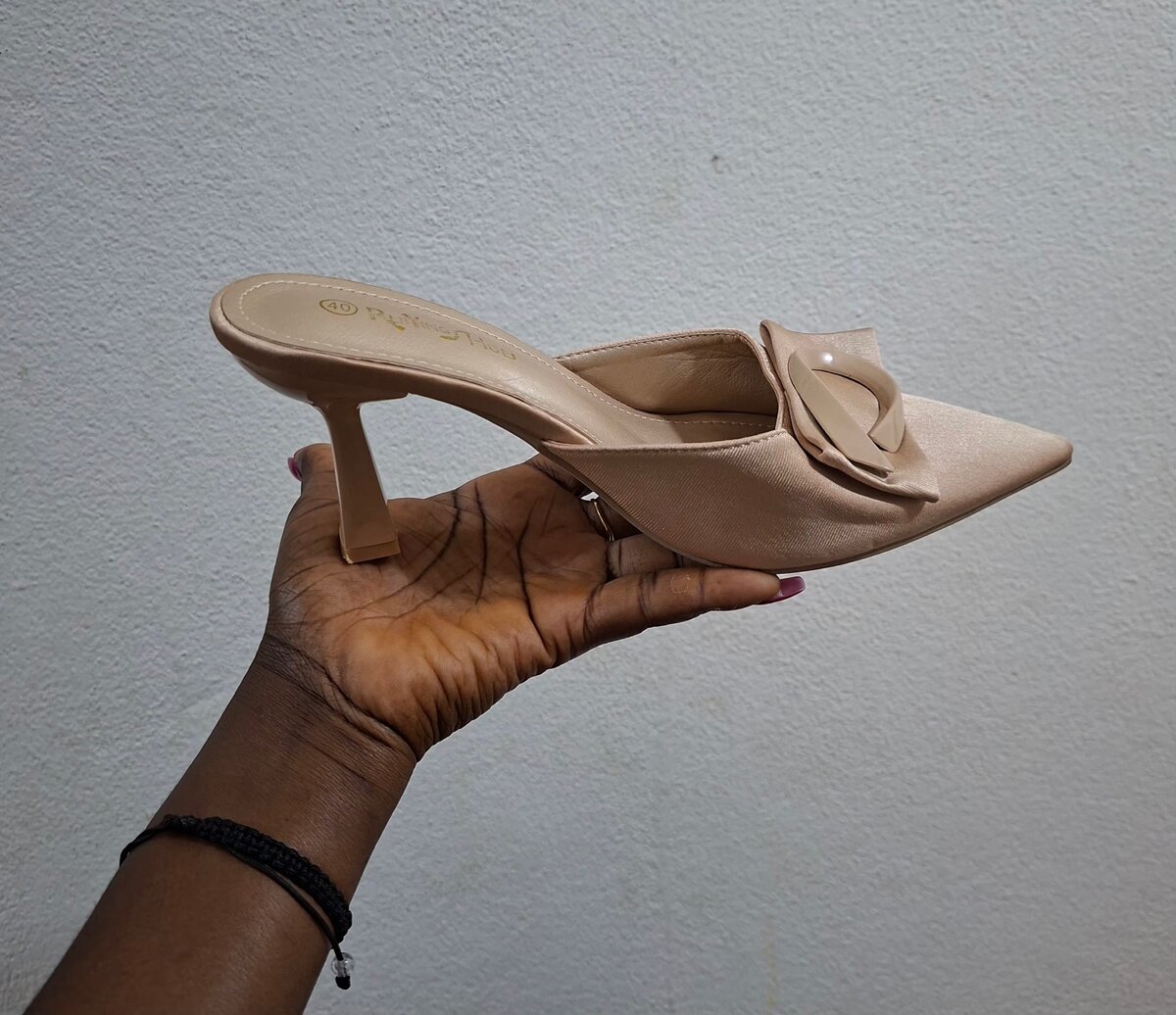 Élégants mules à talons