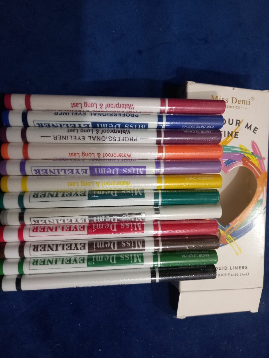 Multi color eyeliner