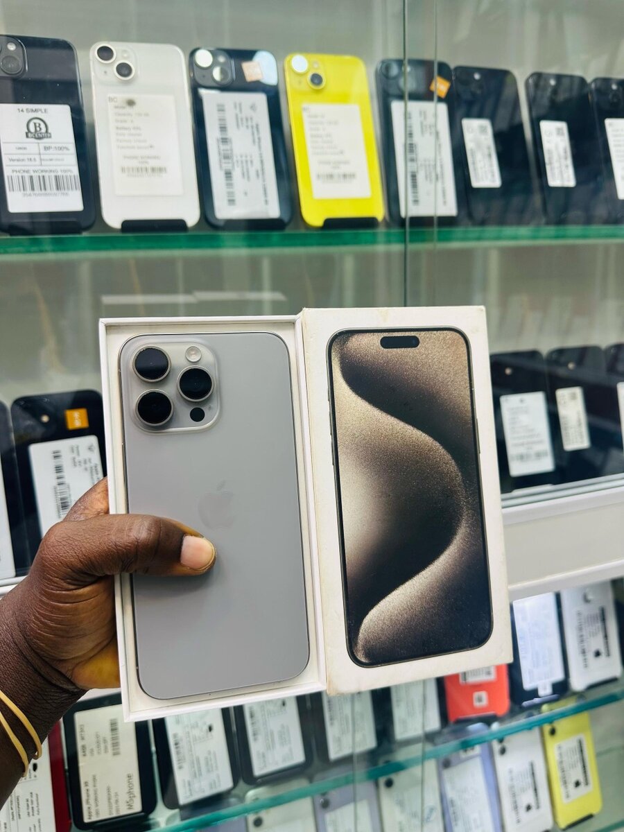 iPhone 15 pro Max 256giga CE