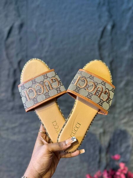 Luxury slippers for ladies