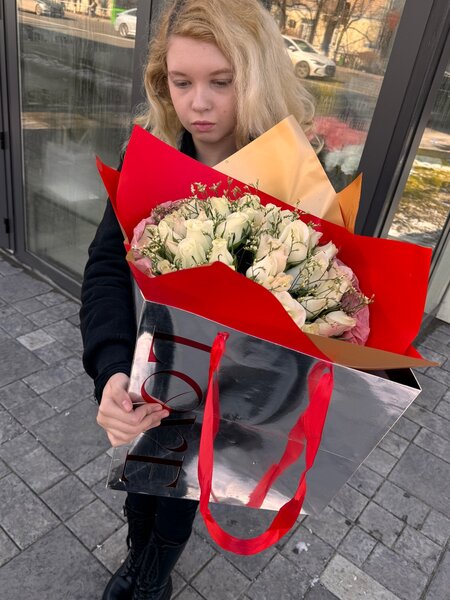 51 Роза в оформлении