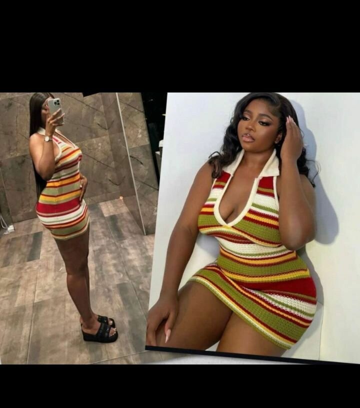 Robe moulante à rayures