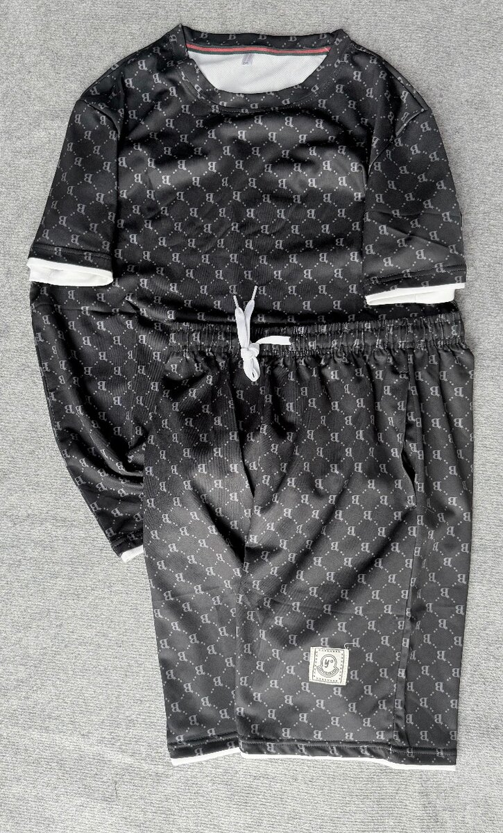 Ensemble de sport décontracté