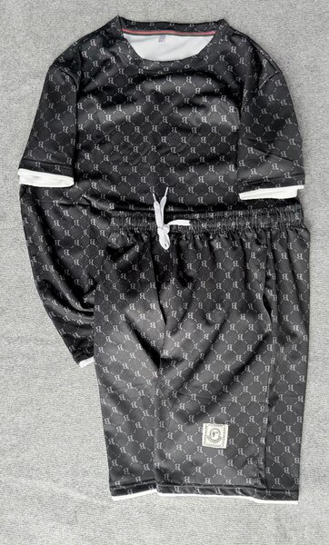 Ensemble de sport décontracté