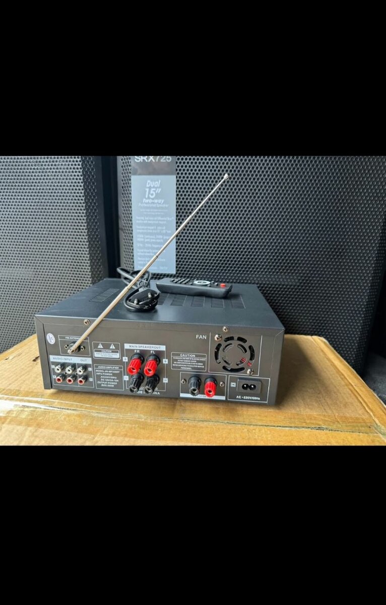 Amplificateur Karaoke AV-MP326BT