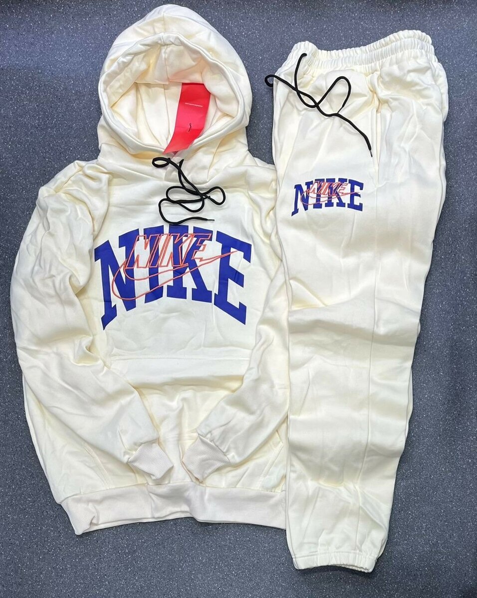 Ensemble de survêtement Nike