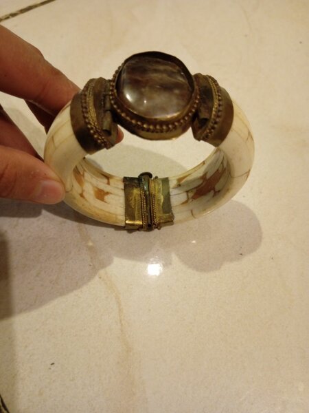 Vintage bangle bracelet