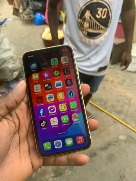 iPhone XR Jaune Débloqué