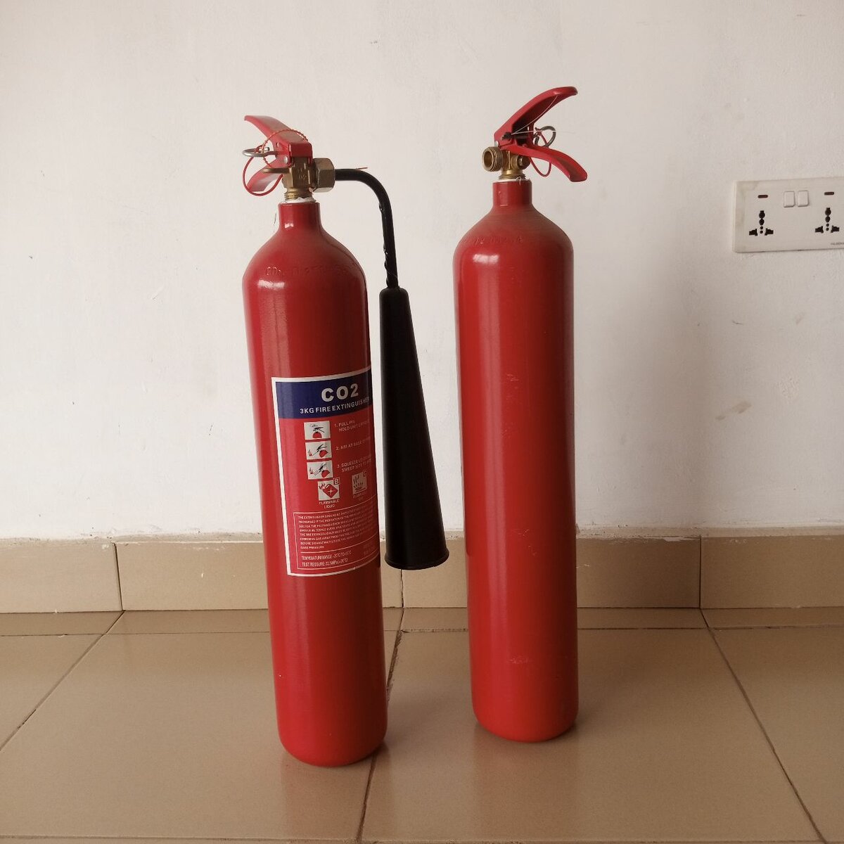 Refilling of carbon dioxide fire extinguishers