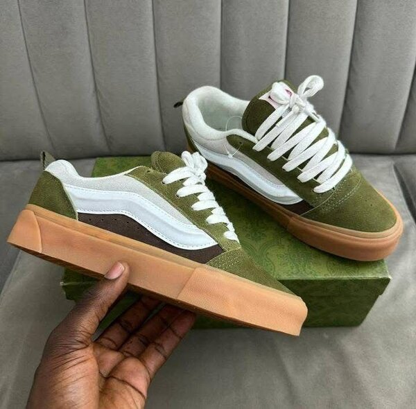 Vans skool knu