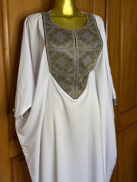 Elegant Embroidered Kaftan