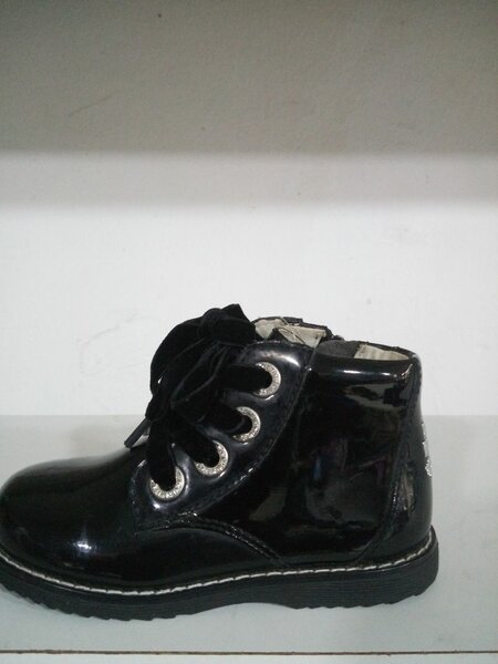 Bottes en cuir noir pour enfants